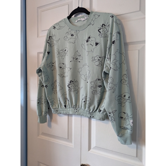 3/$20! H&M Kids Pokemon Oversized Sweatshirt - Picture 4 of 11